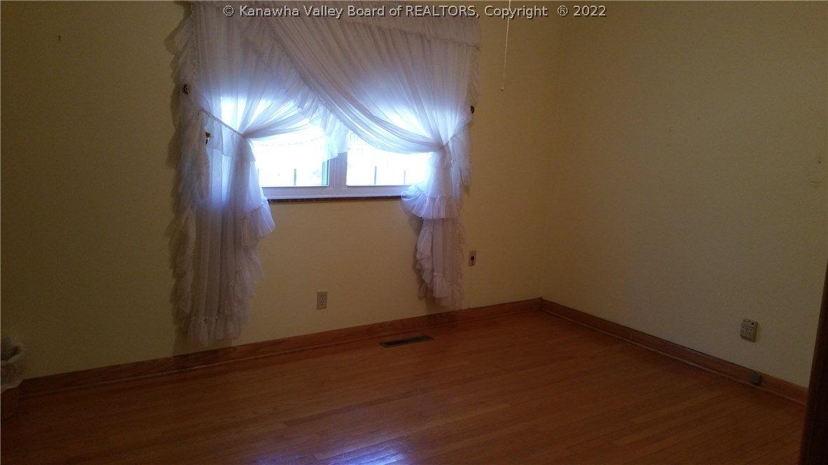 721 Castlegate Road Charleston, WV 25303 - Photo 15 of 20 Gallery Image 15