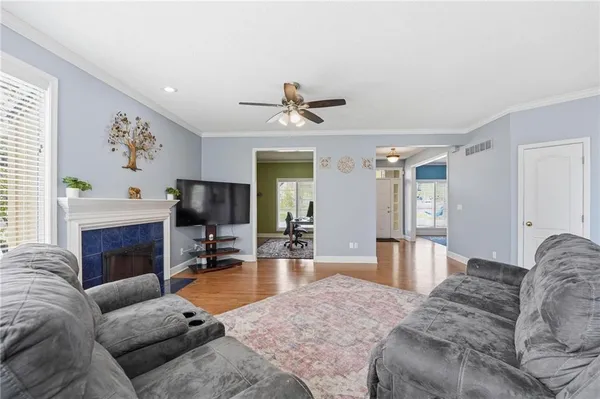 $635,000 | 14741 Robinson Street, Overland Park, KS 66223