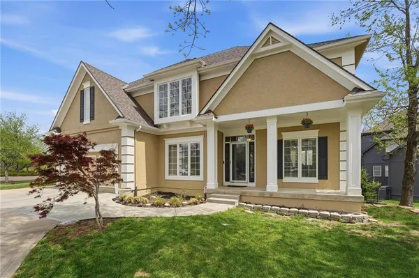 $635,000 | 14741 Robinson Street, Overland Park, KS 66223