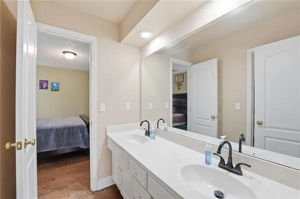 $635,000 | 14741 Robinson Street, Overland Park, KS 66223