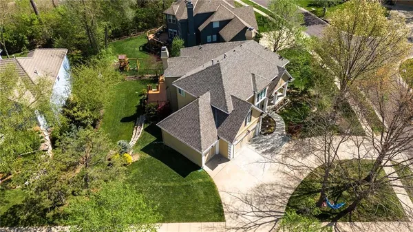 $635,000 | 14741 Robinson Street, Overland Park, KS 66223