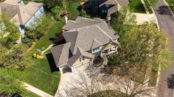 $635,000 | 14741 Robinson Street, Overland Park, KS 66223
