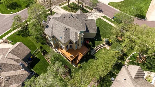 $635,000 | 14741 Robinson Street, Overland Park, KS 66223