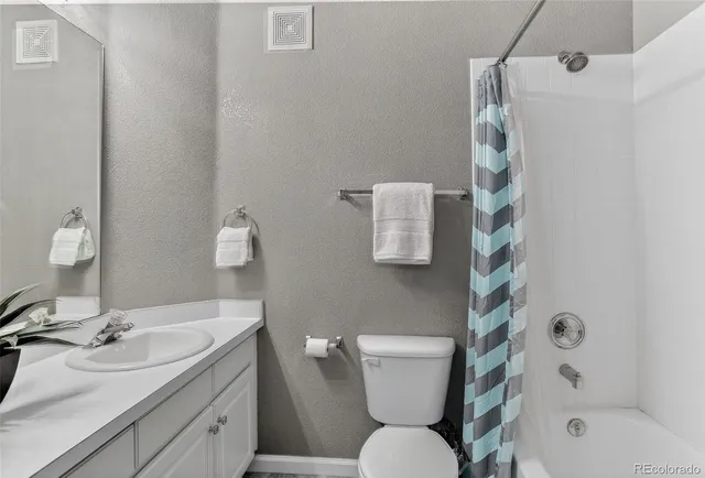 $375,000 | 2123 South Fulton Circle, Unit 202, Aurora, CO 80247