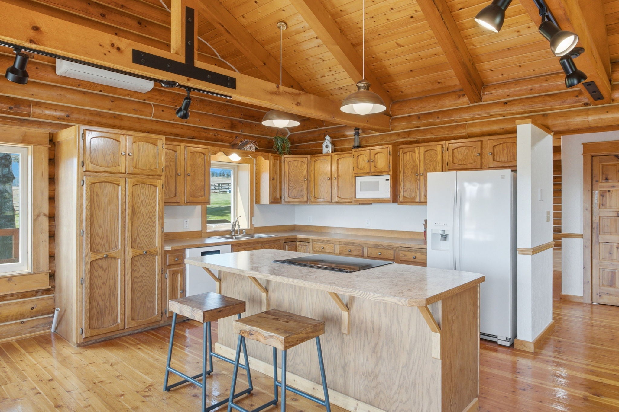 1335 Country Road Victor, MT 59875 - Photo 21 of 87 Gallery Image 21