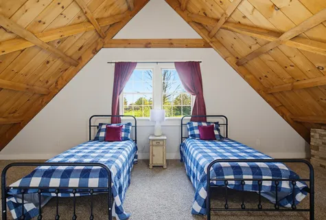 $699,000 | 6 Fifield Lane, Unit B, Stratham, NH 03885