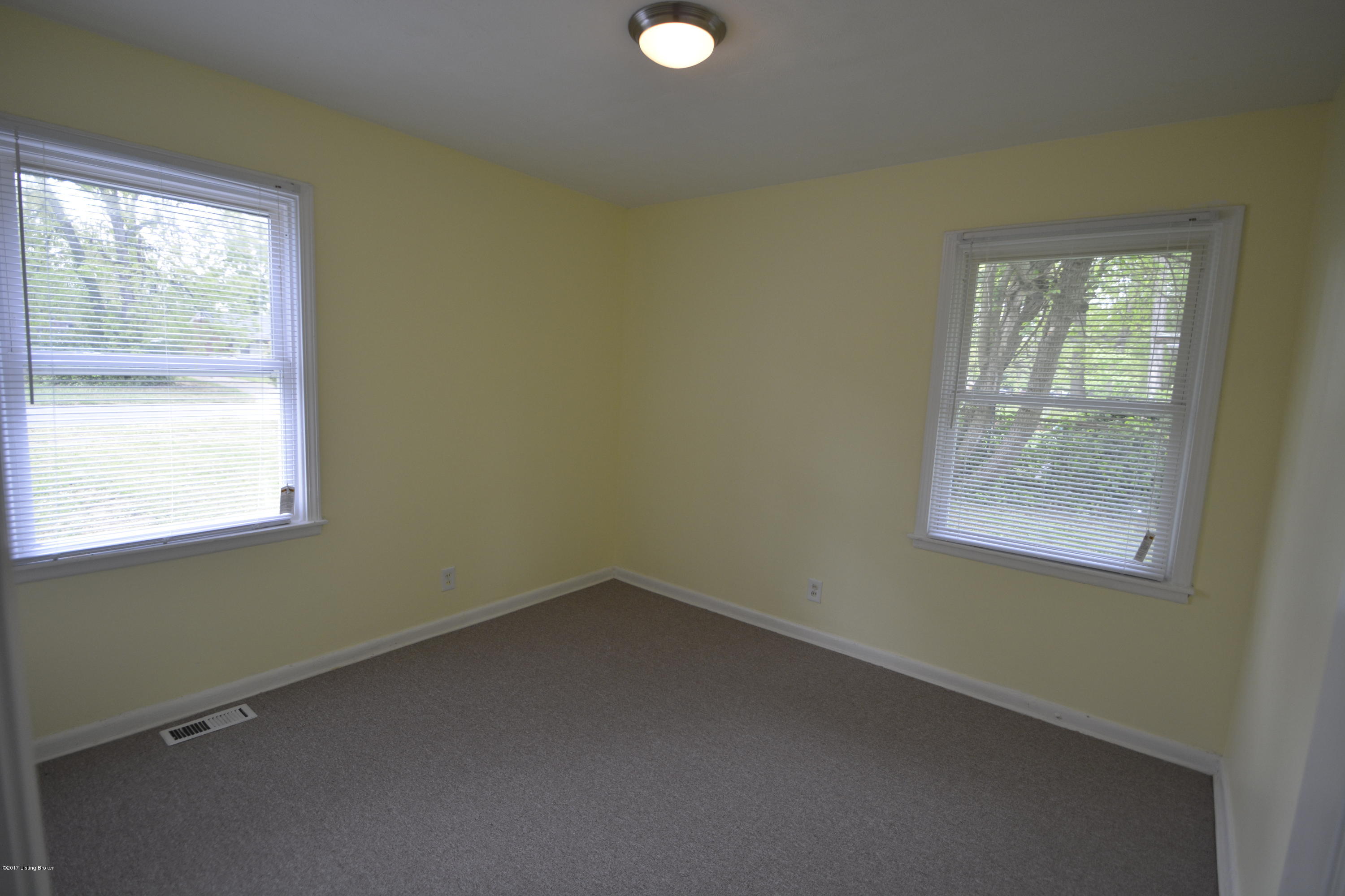 5312 Robinwood Road Louisville, KY 40218 - Photo 4 of 8 Bedroom