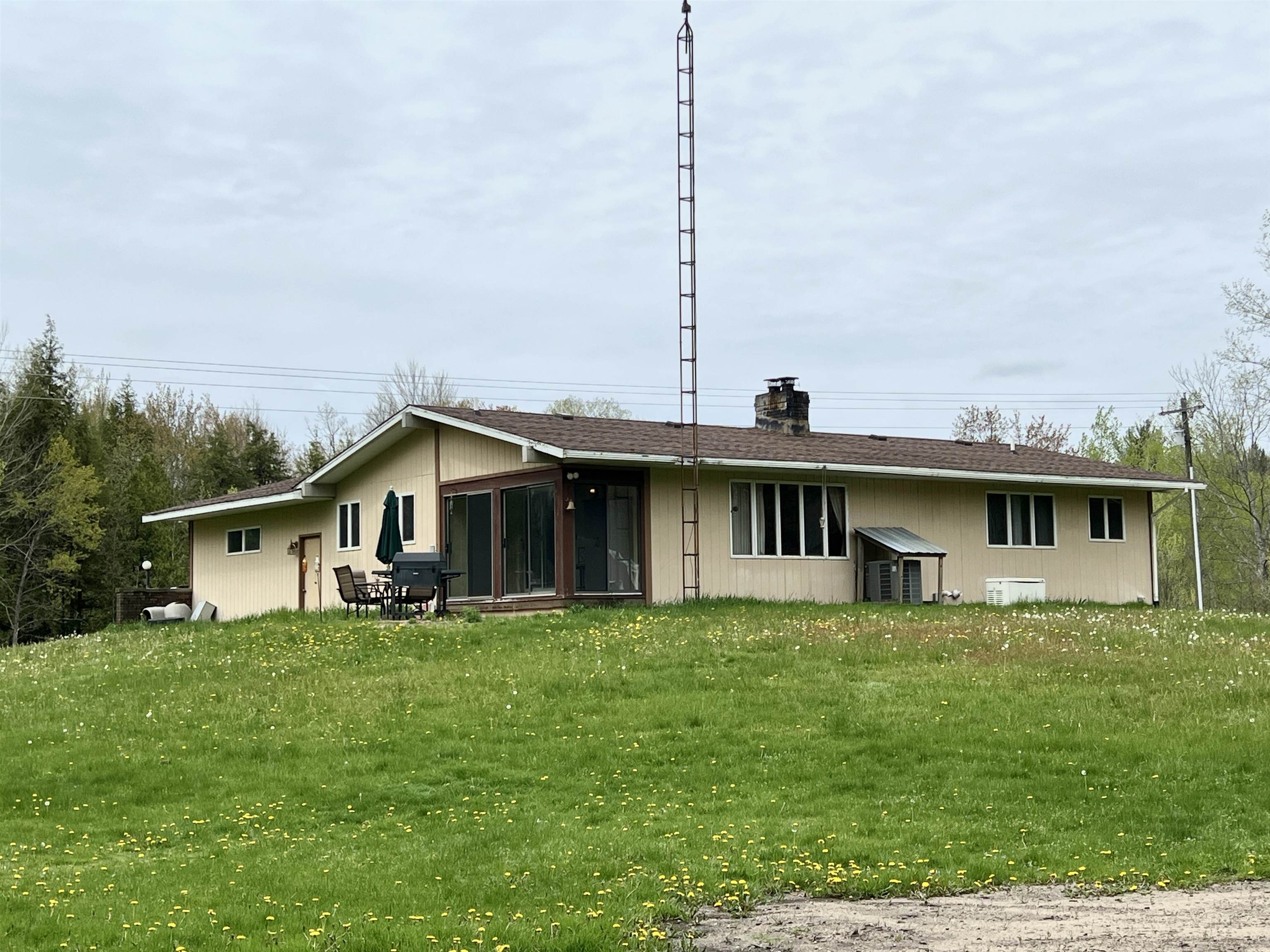 23808 21 Mile Road Tustin, MI 49688 - Photo 5 of 58 1922103-ae828655-73f8-4070-a8bb-fac345c6691e.JPG