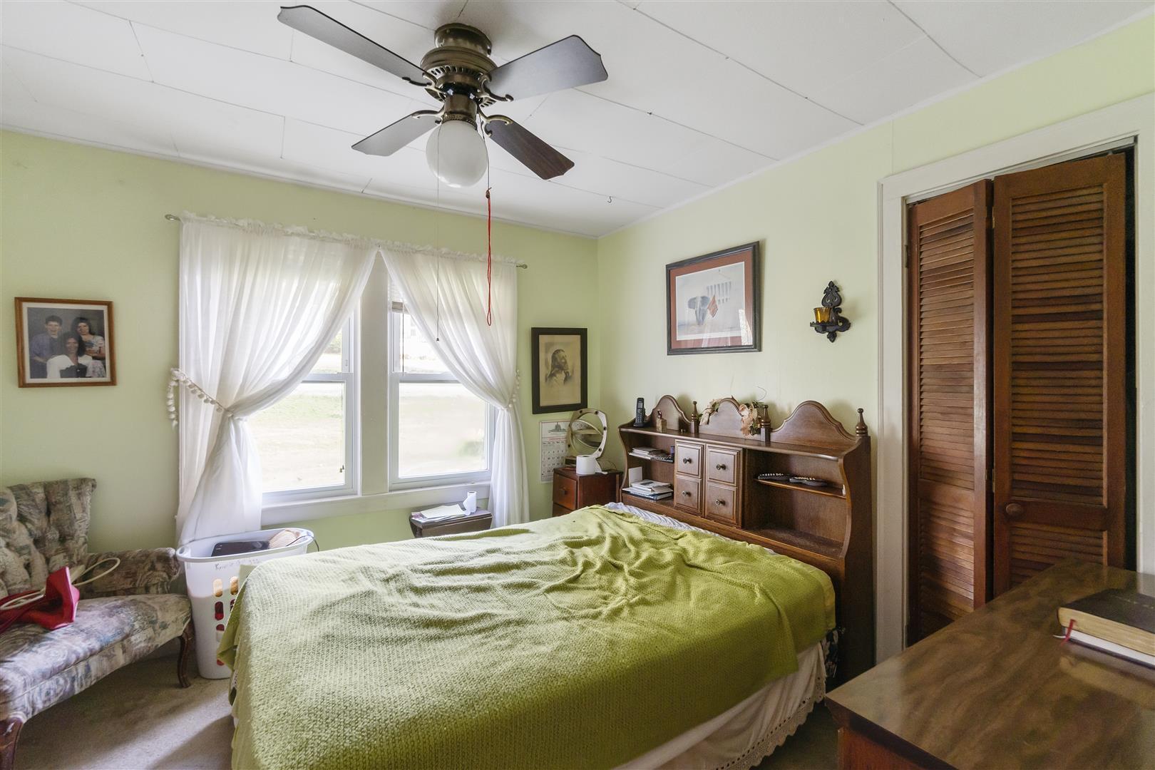 1223 Robinhood Road Greeneville, TN 37745 - Photo 7 of 32 7