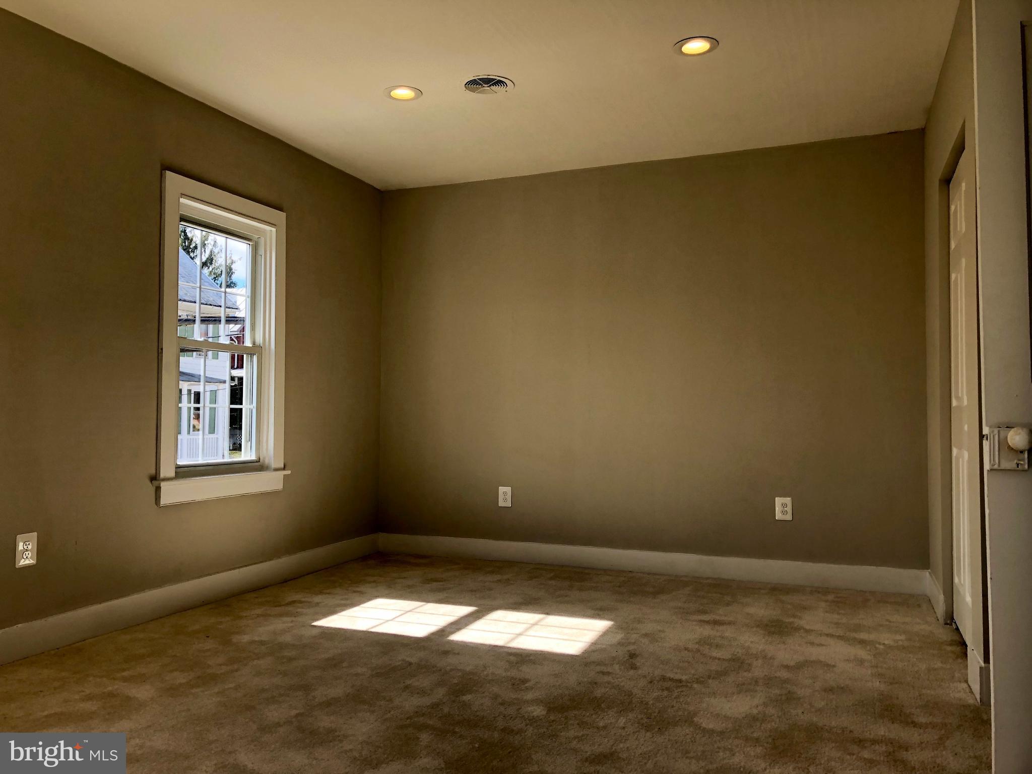 12016 Main Street Libertytown, MD 21762 - Photo 8 of 21 MAIN LEVEL IN LAW SUITE WITH PRIVATE ENTRANCE