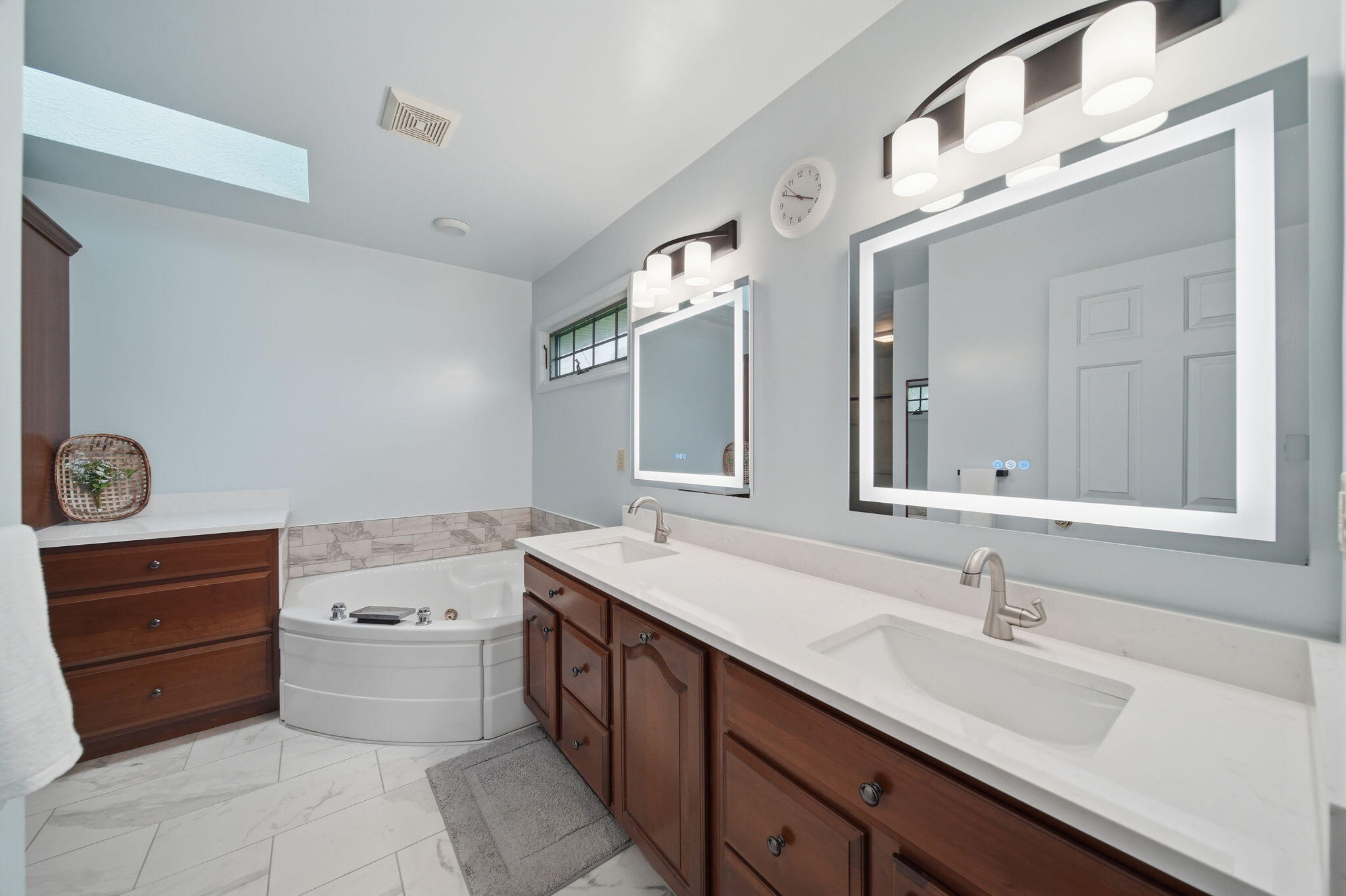 5299 Rives Junction Road Jackson, MI 49201 - Photo 25 of 64 dual-sinks-primary-bath