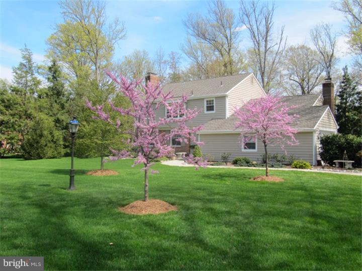 208 North Riding Drive Moorestown, NJ 08057 - Photo 2 of 19 Gallery Image 2