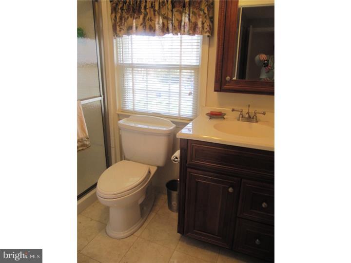 208 North Riding Drive Moorestown, NJ 08057 - Photo 12 of 19 Gallery Image 12