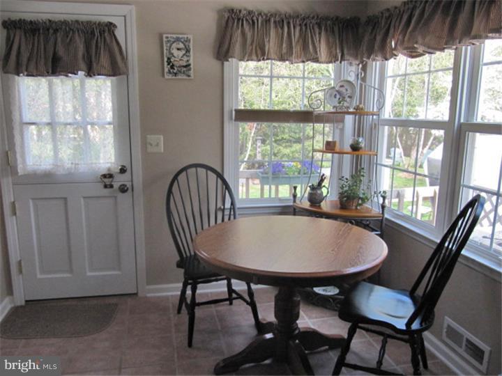 208 North Riding Drive Moorestown, NJ 08057 - Photo 7 of 19 Gallery Image 7