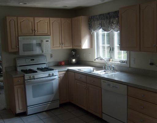 51 Ginger Trail Coventry, RI 02816 - Photo 4 of 12 Kitchen.