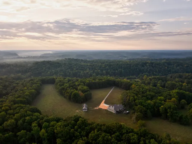 $3,480,000 | 450 Lowe Branch Road, Centerville, TN 37033