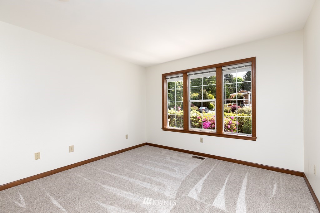 9111 192nd Street Southwest Edmonds, WA 98026 - Photo 19 of 29 Gallery Image 19
