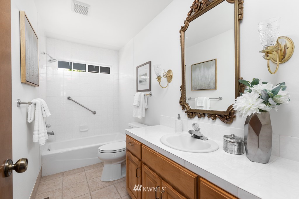 9111 192nd Street Southwest Edmonds, WA 98026 - Photo 20 of 29 Gallery Image 20