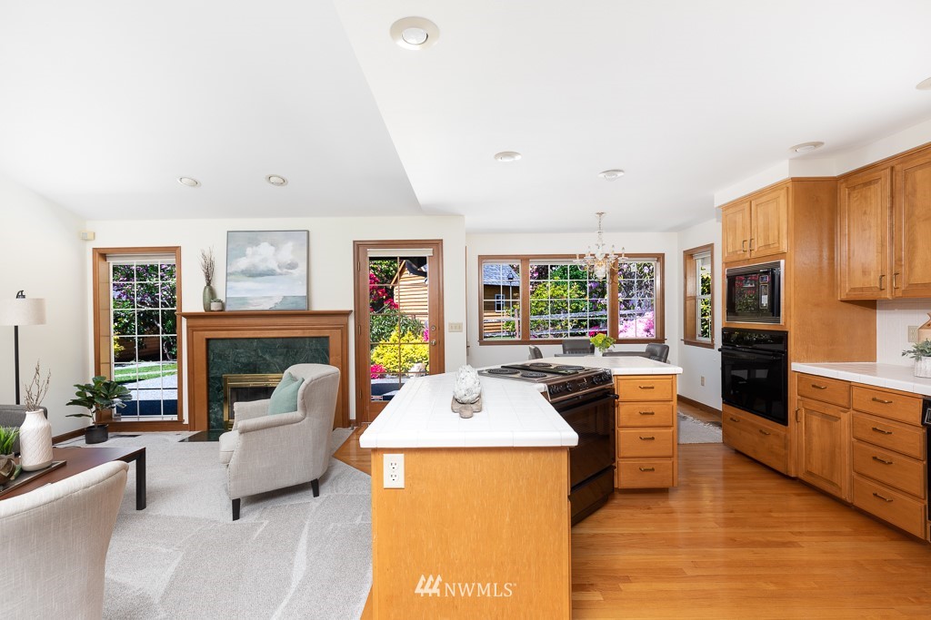 9111 192nd Street Southwest Edmonds, WA 98026 - Photo 10 of 29 Gallery Image 10