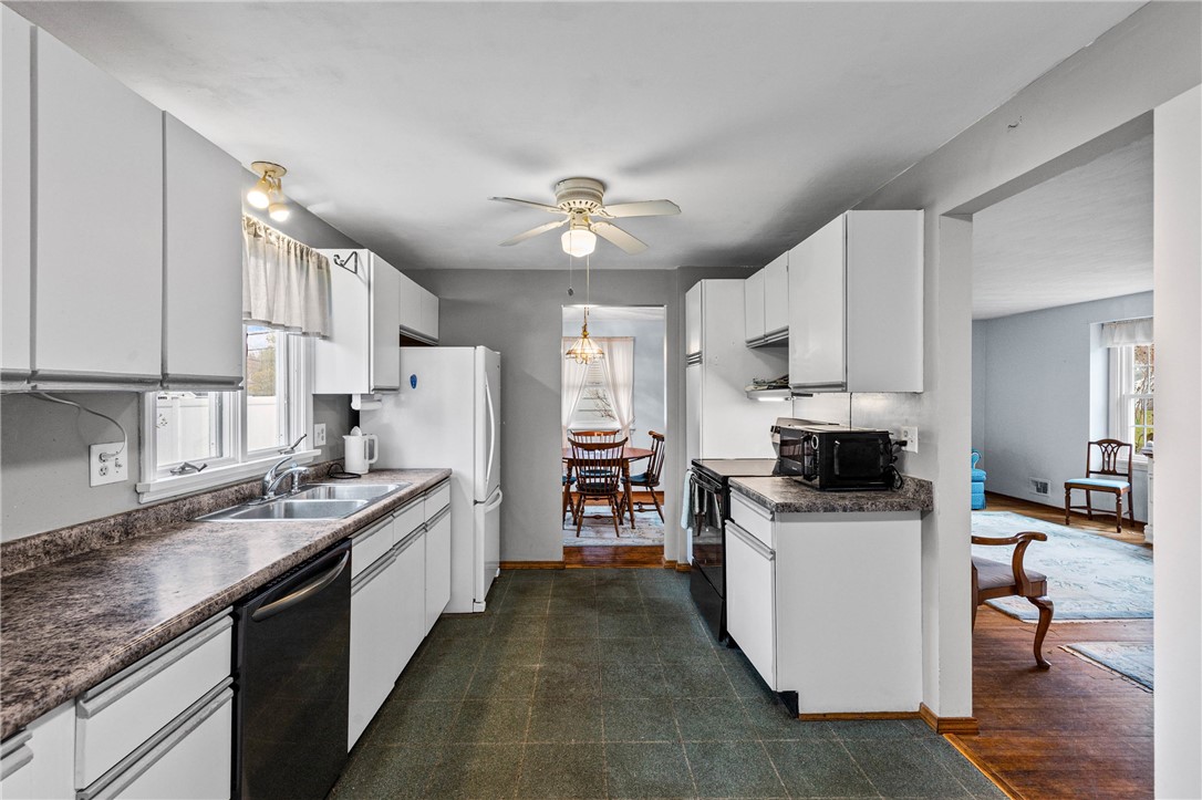 8 N Passage Perinton, NY 14450 - Photo 11 of 39