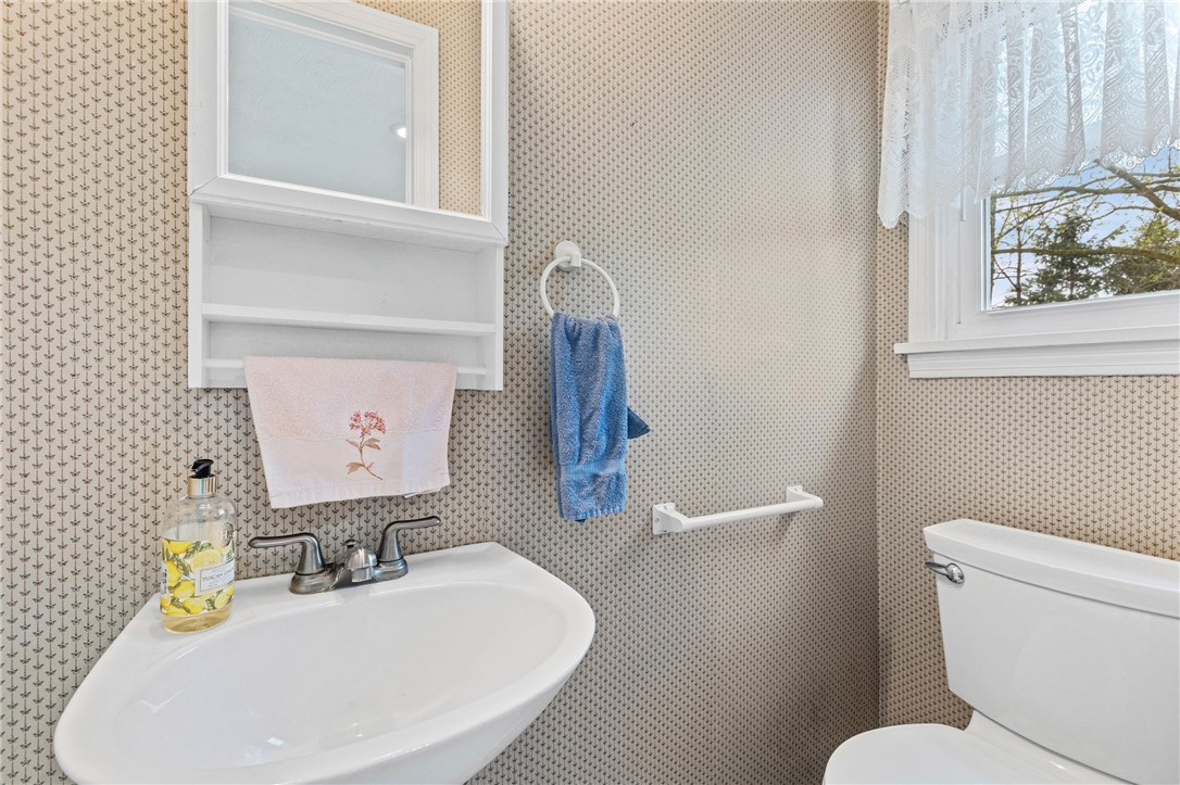8 N Passage Perinton, NY 14450 - Photo 19 of 39