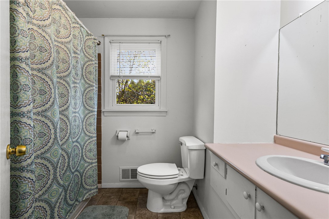 8 N Passage Perinton, NY 14450 - Photo 27 of 39