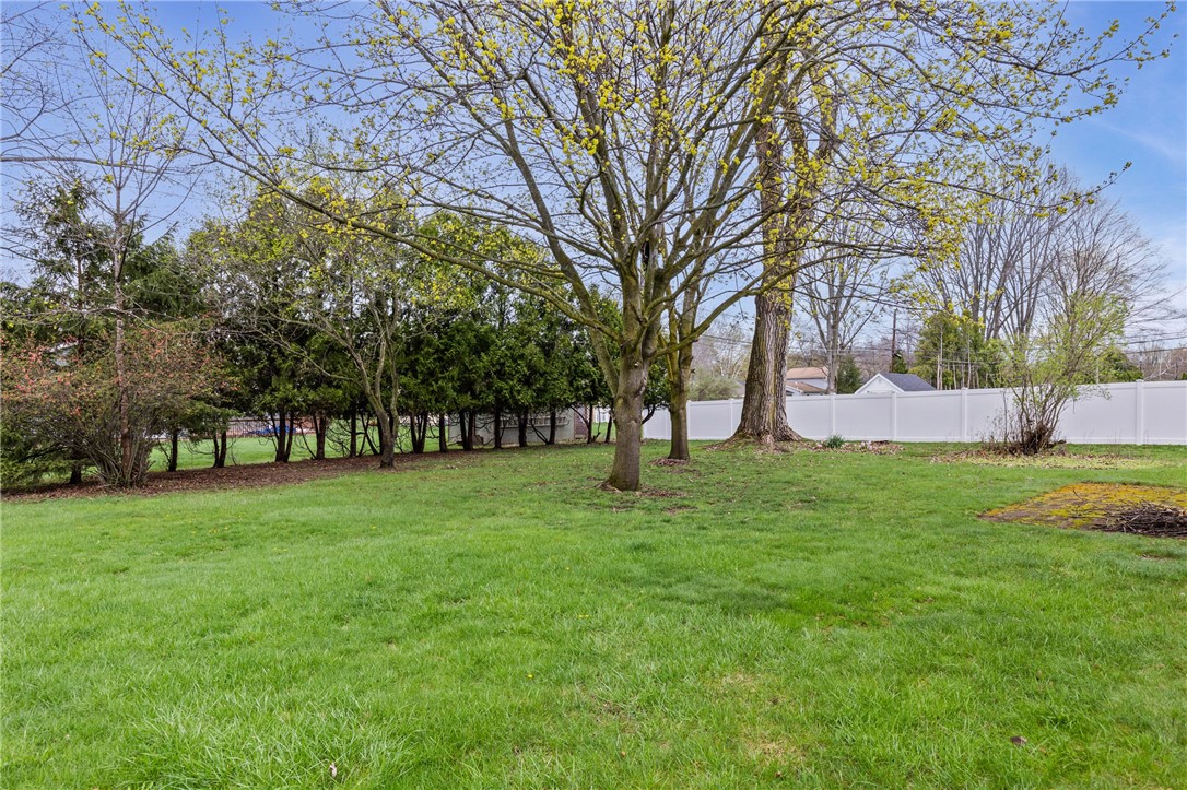 8 N Passage Perinton, NY 14450 - Photo 35 of 39