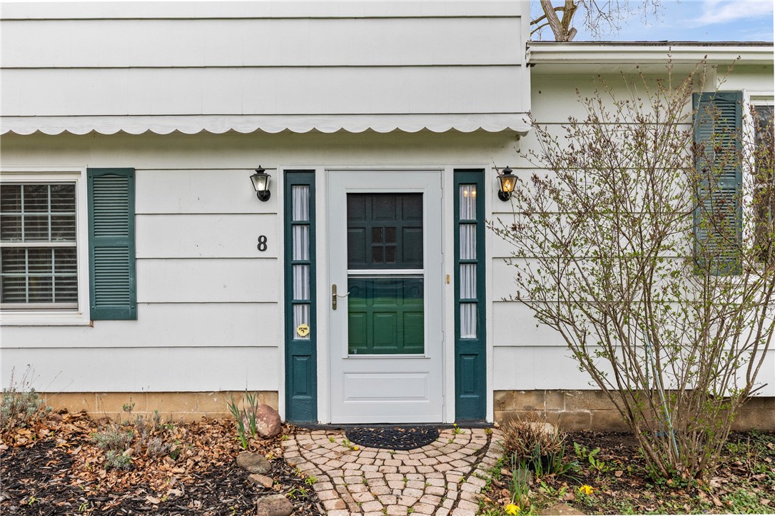 8 N Passage Perinton, NY 14450 - Photo 4 of 39