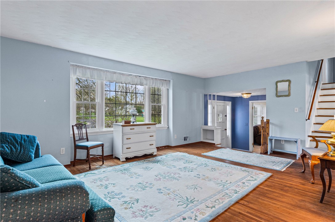 8 N Passage Perinton, NY 14450 - Photo 7 of 39