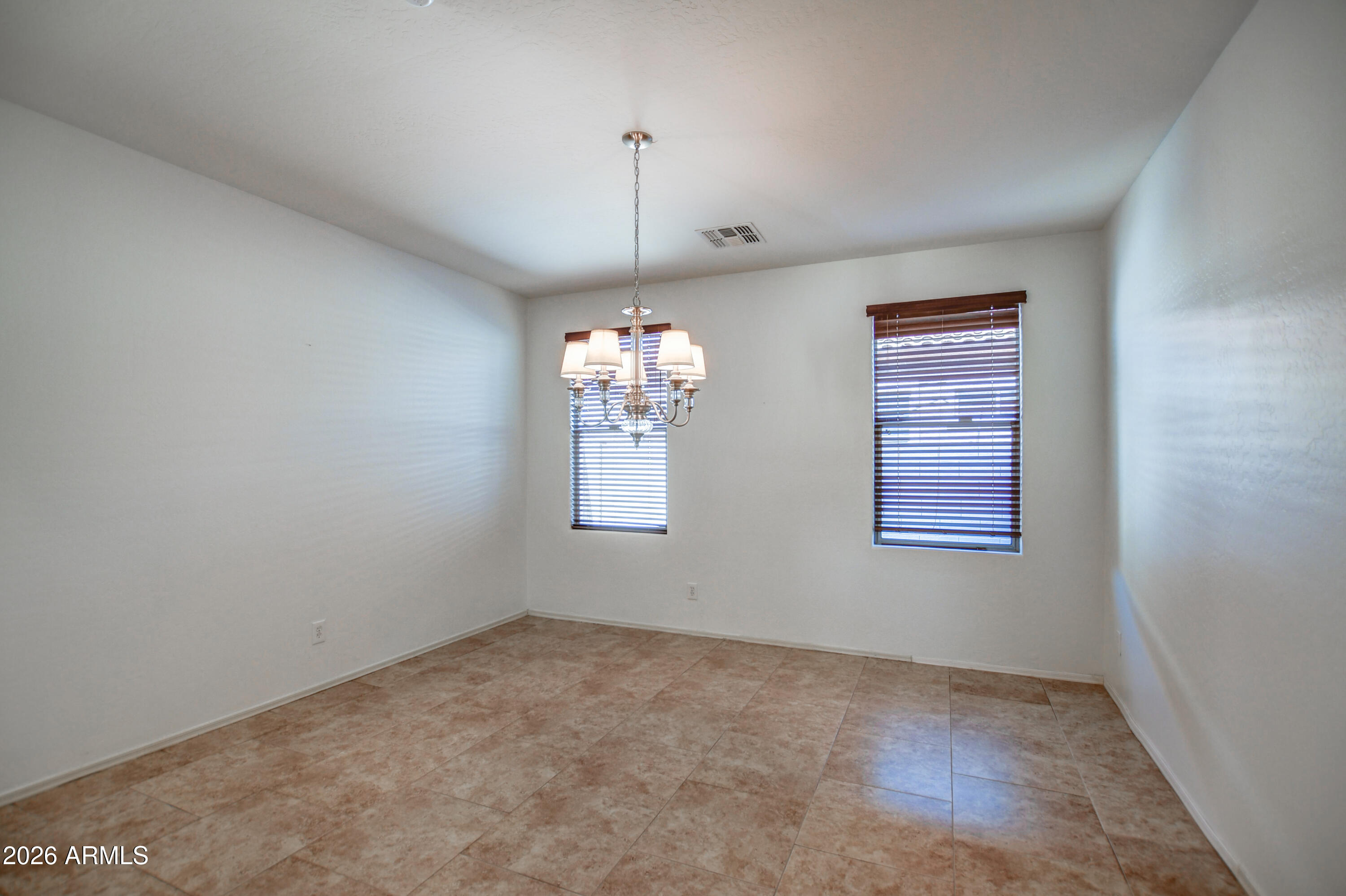3078 East Muirfield Street Gilbert, AZ 85298 - Photo 23 of 92 023 Dining 4