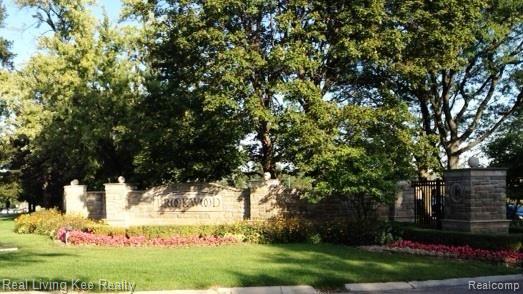 631 Augusta Drive Rochester, MI 48309 - Photo 18 of 31 Entrance.jpg