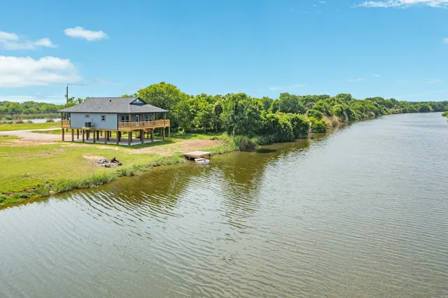 a view of a lake with houses