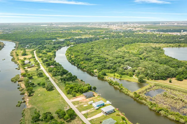 a view of an ocean view