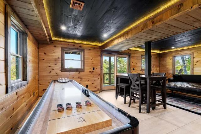 $1,100,000 | 14 Trailside Way, Unit 14, Bridgton, ME 04009