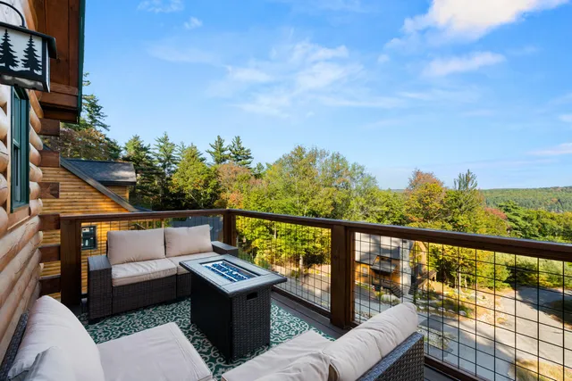 $1,100,000 | 14 Trailside Way, Unit 14, Bridgton, ME 04009