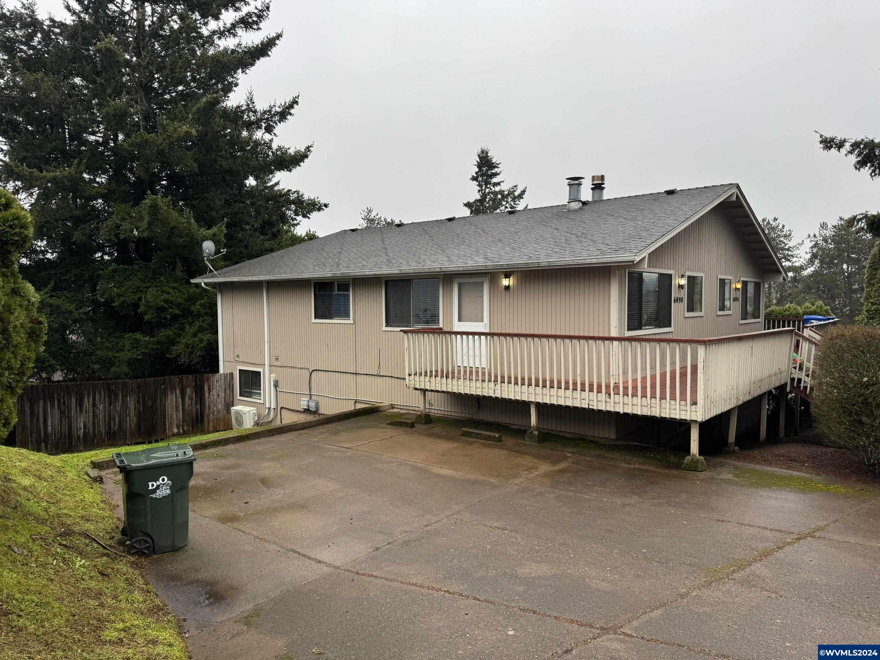 6090 Fircrest Street Southeast Salem, OR 97306 - Photo 4 of 45