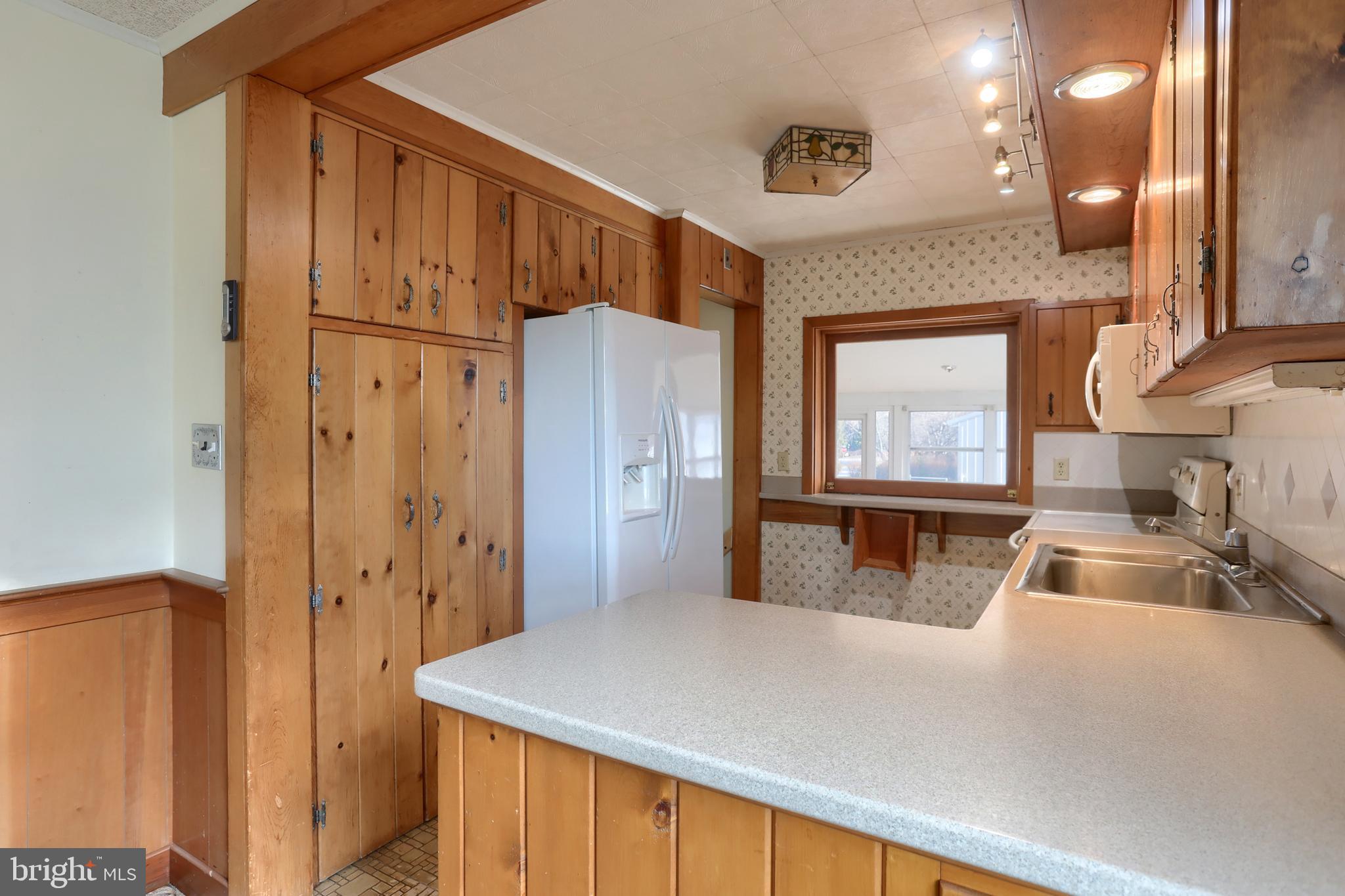 112 North Mill Street Lebanon, PA 17042 - Photo 18 of 48 Kitchen