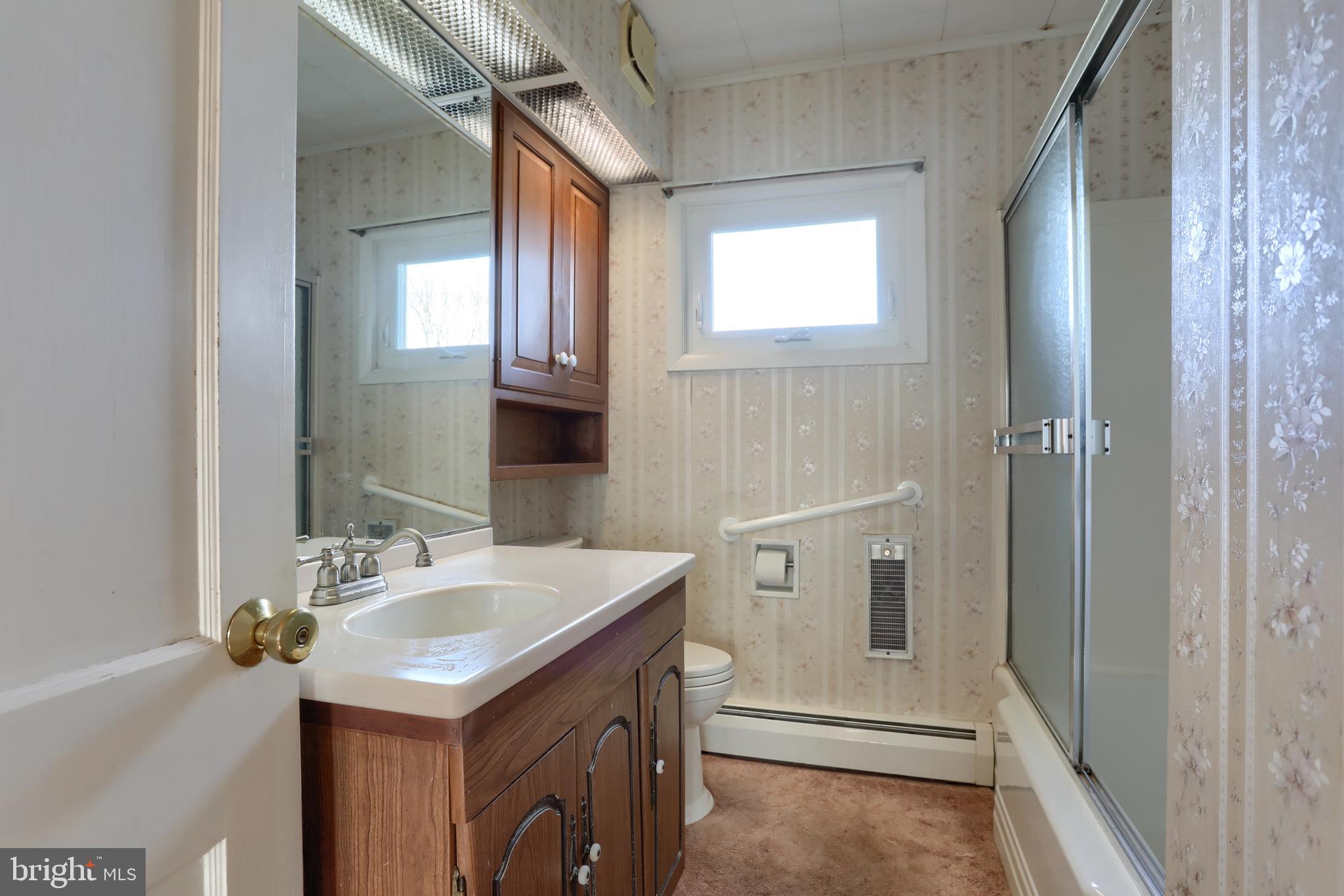 112 North Mill Street Lebanon, PA 17042 - Photo 23 of 48 Bath