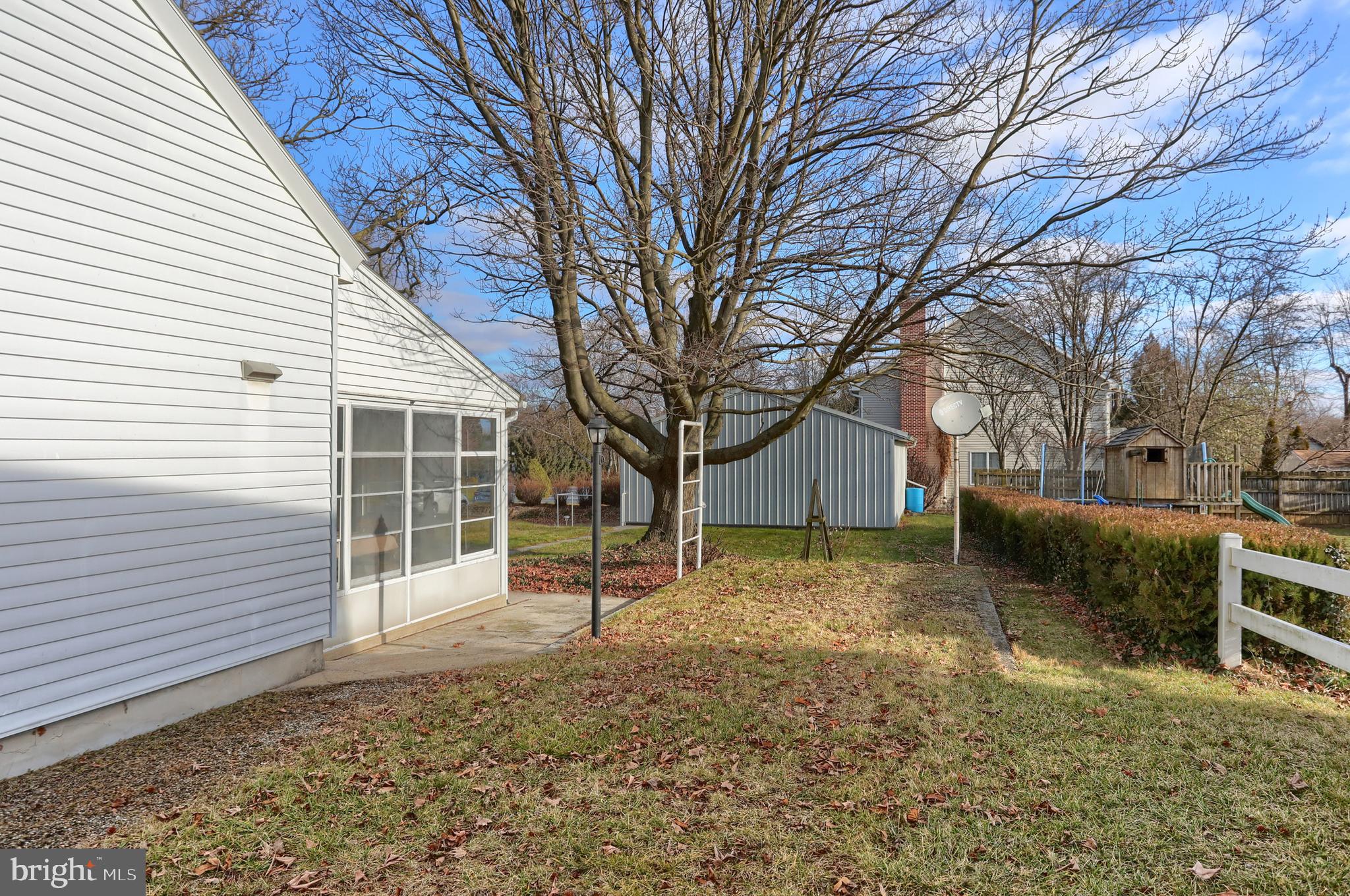 112 North Mill Street Lebanon, PA 17042 - Photo 41 of 48 Side yard