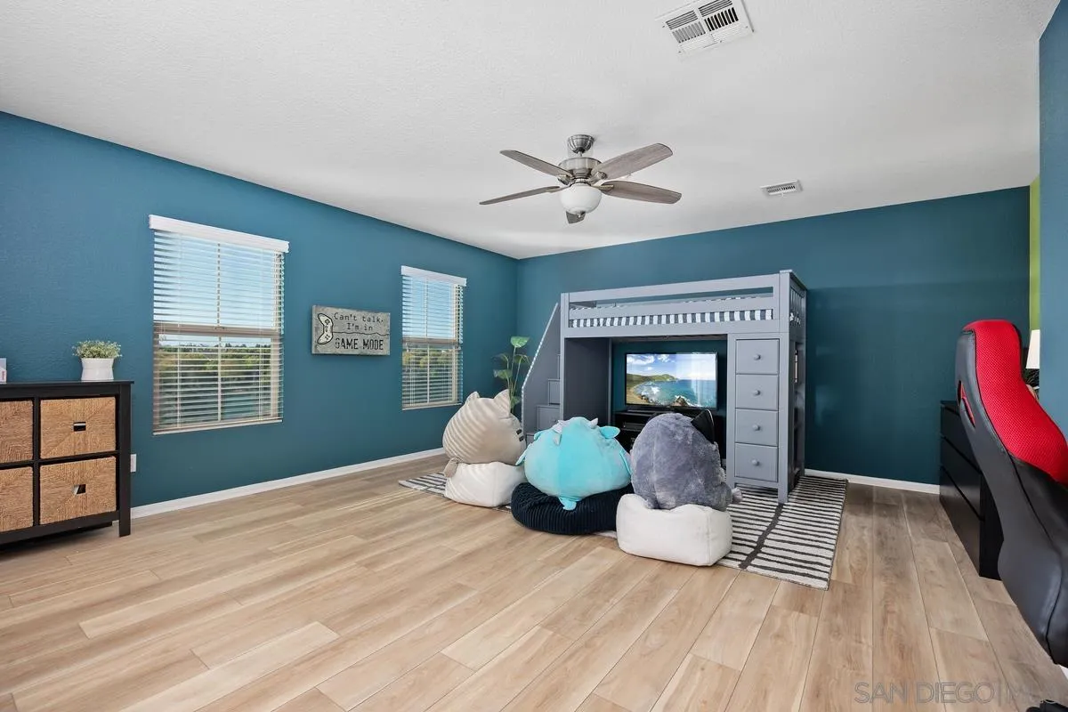 8458 Christopher Ridge Terrace San Diego, CA 92127 - Photo 15 of 41