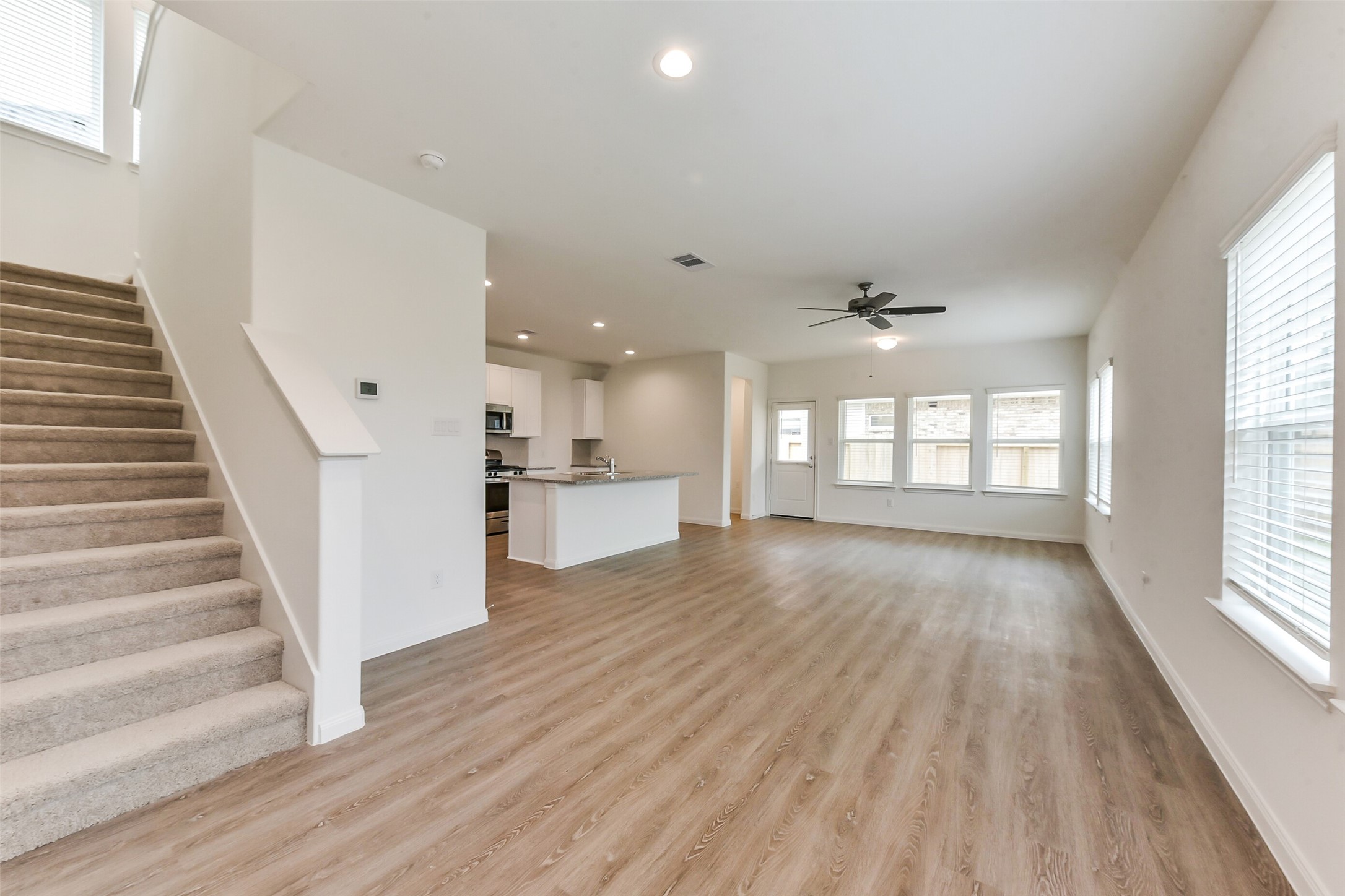 3906 Sugardale Street Baytown, TX 77521 - Photo 6 of 33