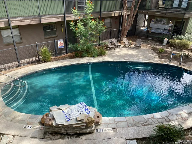 $800 | 211 Natalen Avenue, Unit 210, San Antonio, TX 78209