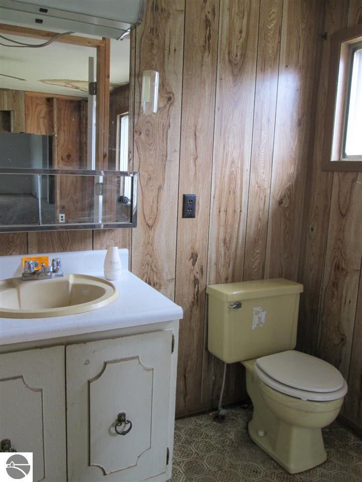 10519 Puffer Road Southwest Fife Lake, MI 49633 - Photo 23 of 35 1789673-22.JPG