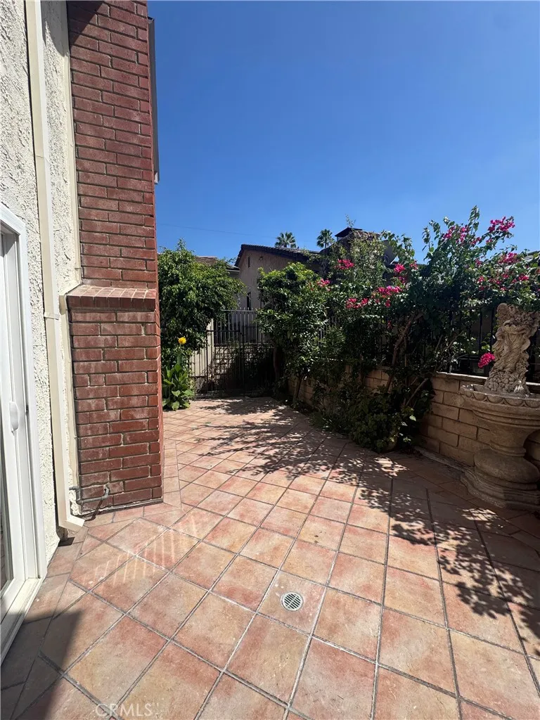 1406 Valley View Road Glendale, CA 91202 - Photo 24 of 24 Gallery Image 24