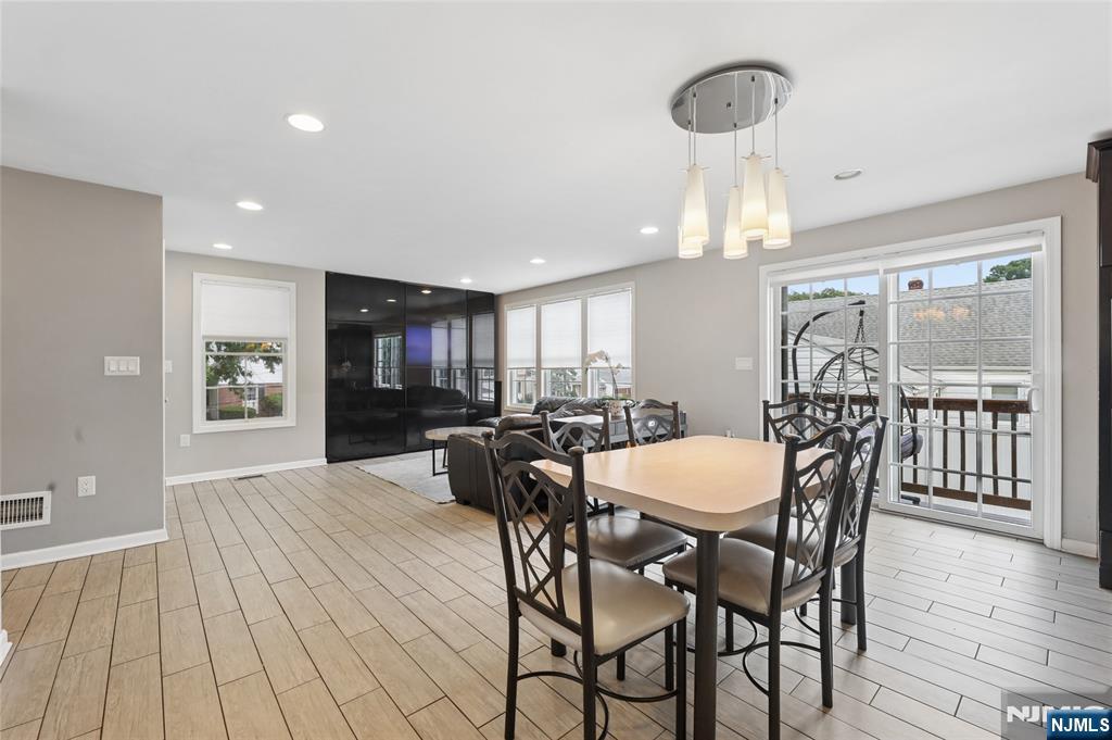 135 Rector Court Bergenfield, NJ 07621 - Photo 21 of 34