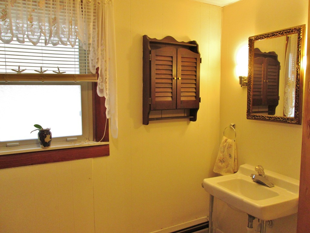 4 Wallace Road Southampton, MA 01073 - Photo 16 of 29