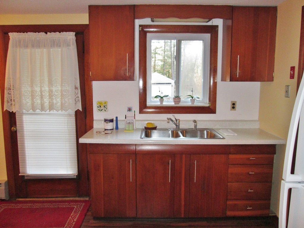 4 Wallace Road Southampton, MA 01073 - Photo 8 of 29
