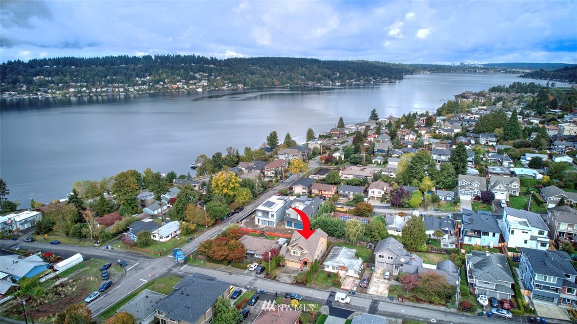 906 North 33rd Street Renton, WA 98056 - Photo 3 of 40 a view of a city and lake
