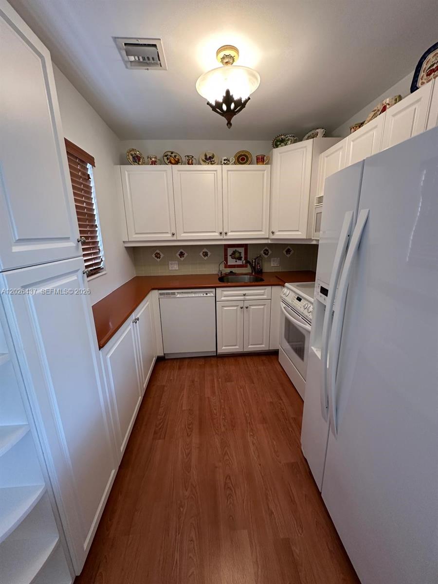 449 Fanshaw K, Unit 449 Boca Raton, FL 33434 - Photo 13 of 55