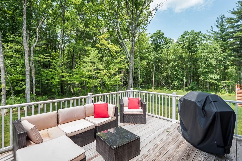 87 Fisher Road Holden, MA 01520 - Photo 9 of 40 Gallery Image 9